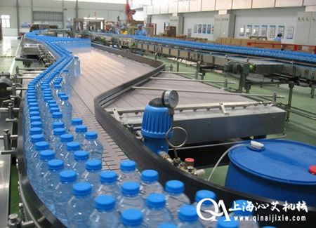 鏈板輸送機的優(yōu)質(zhì)實用才能保證生產(chǎn)線的高效 鏈板輸送機的優(yōu)質(zhì)實用才能保證生產(chǎn)線的高效